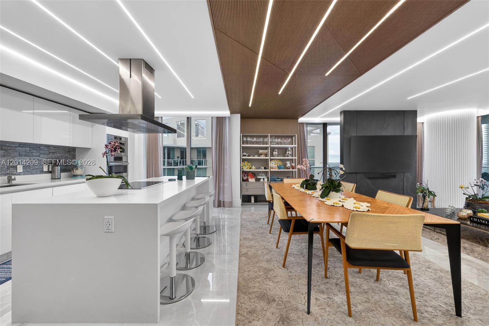 PARQUE TOWERS CONDO - Residential
