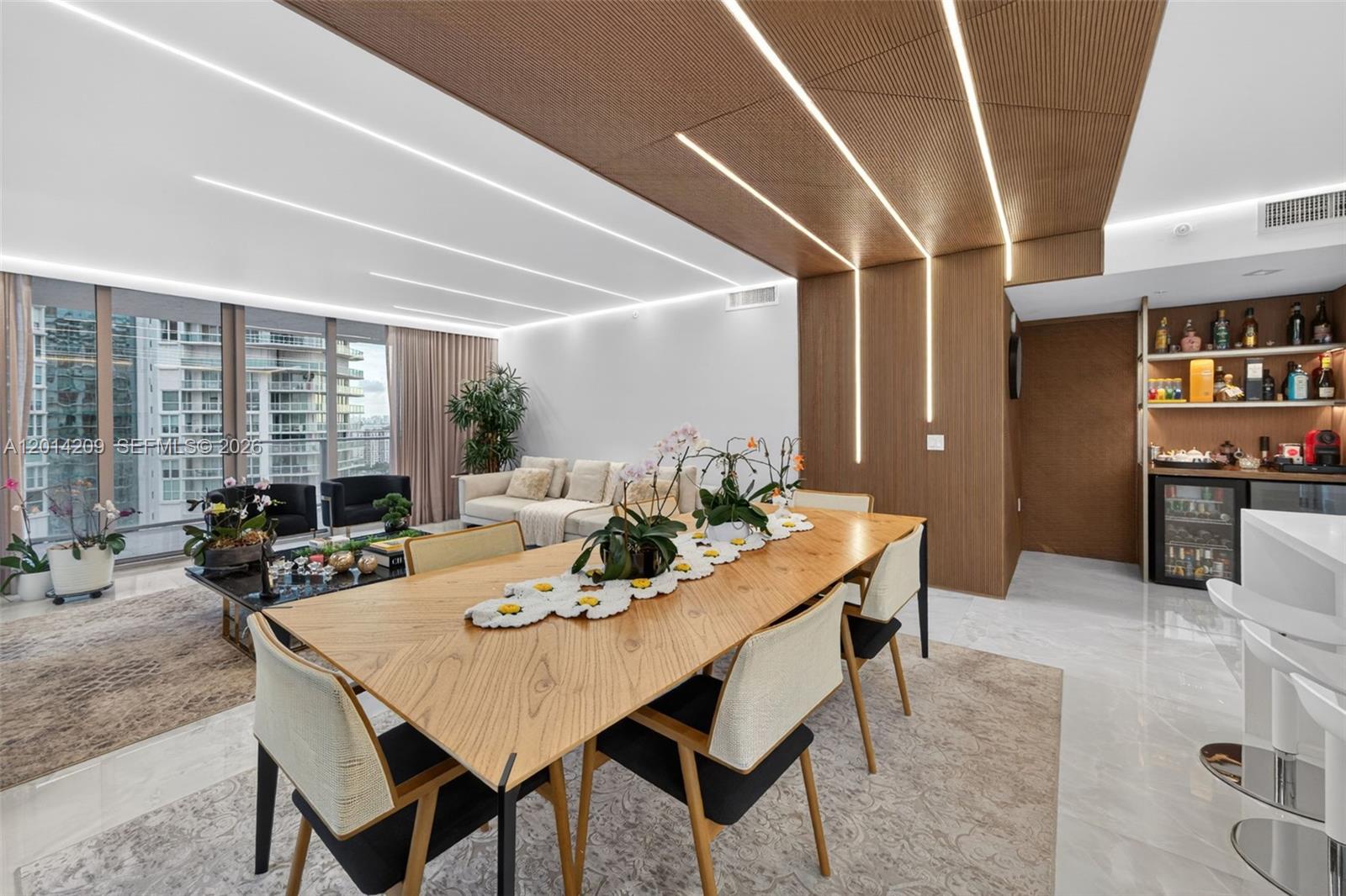 PARQUE TOWERS CONDO - Residential