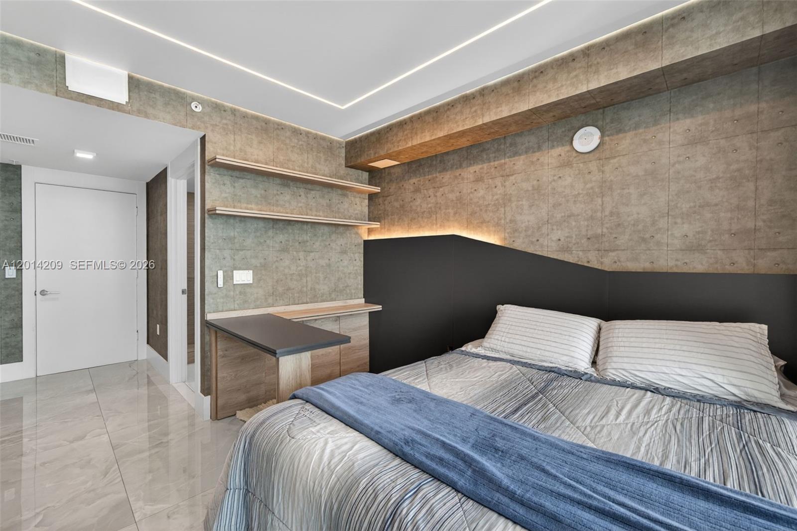 PARQUE TOWERS CONDO - Residential