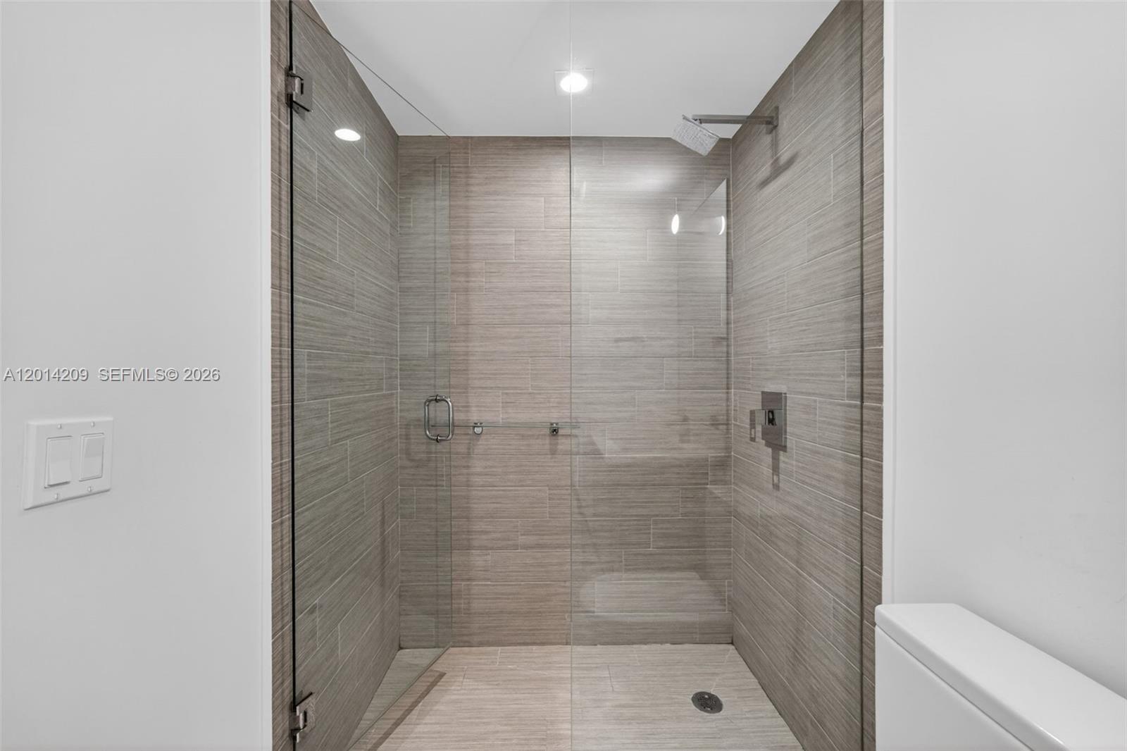 PARQUE TOWERS CONDO - Residential
