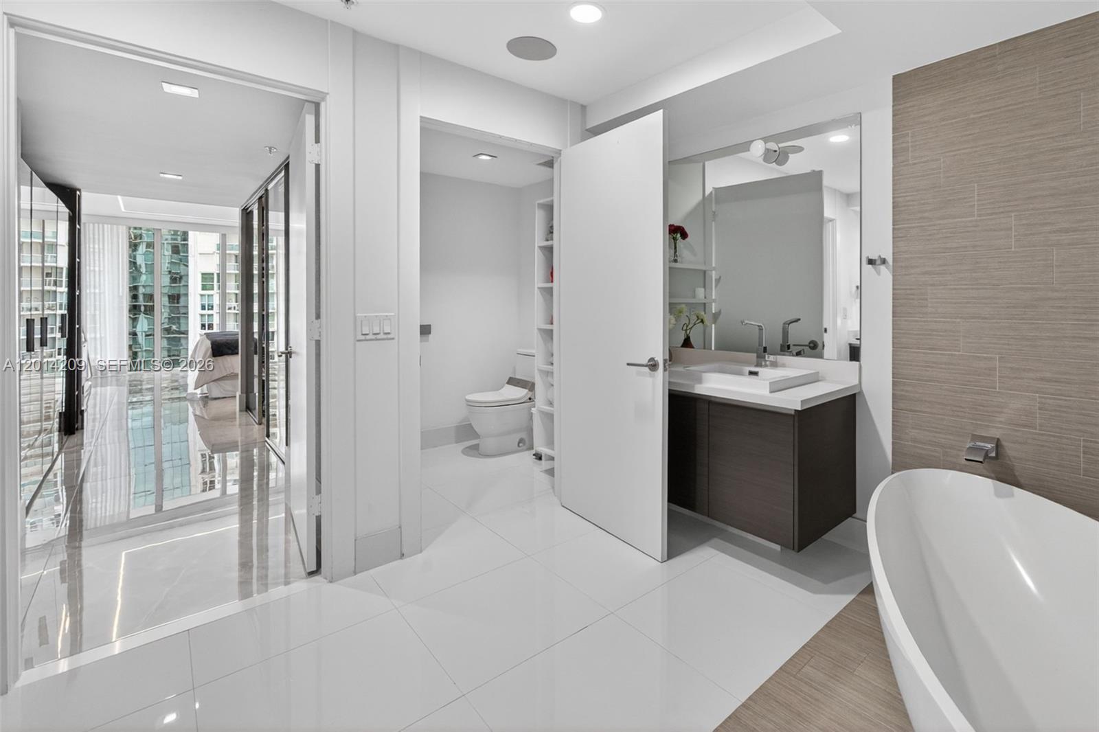 PARQUE TOWERS CONDO - Residential