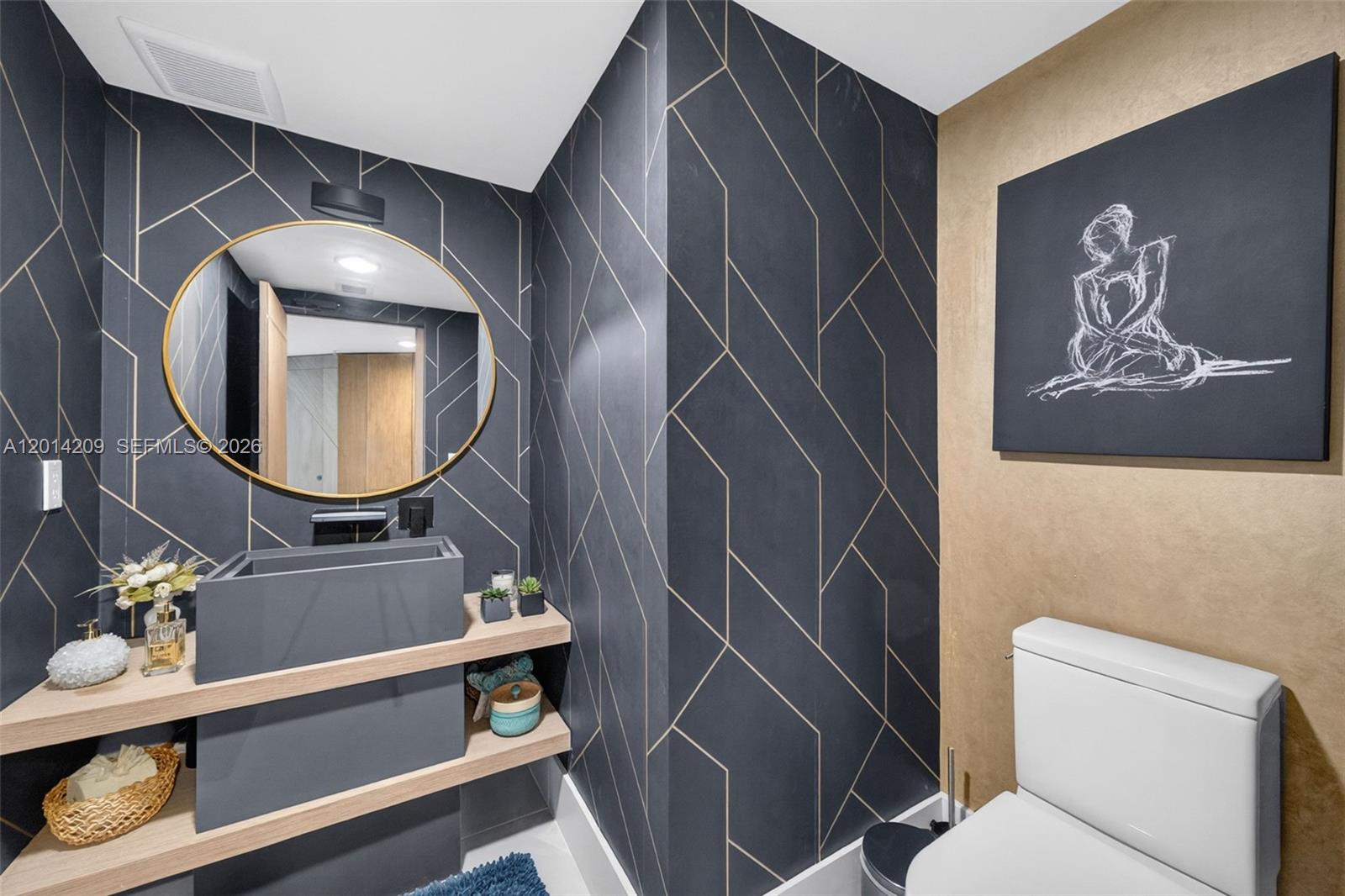 PARQUE TOWERS CONDO - Residential