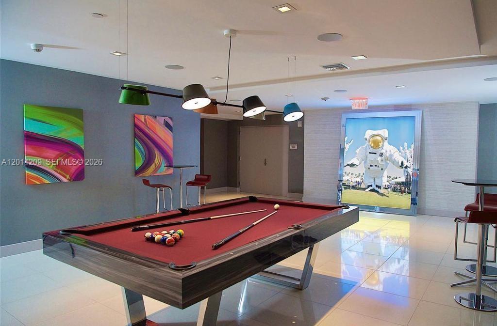 PARQUE TOWERS CONDO - Residential
