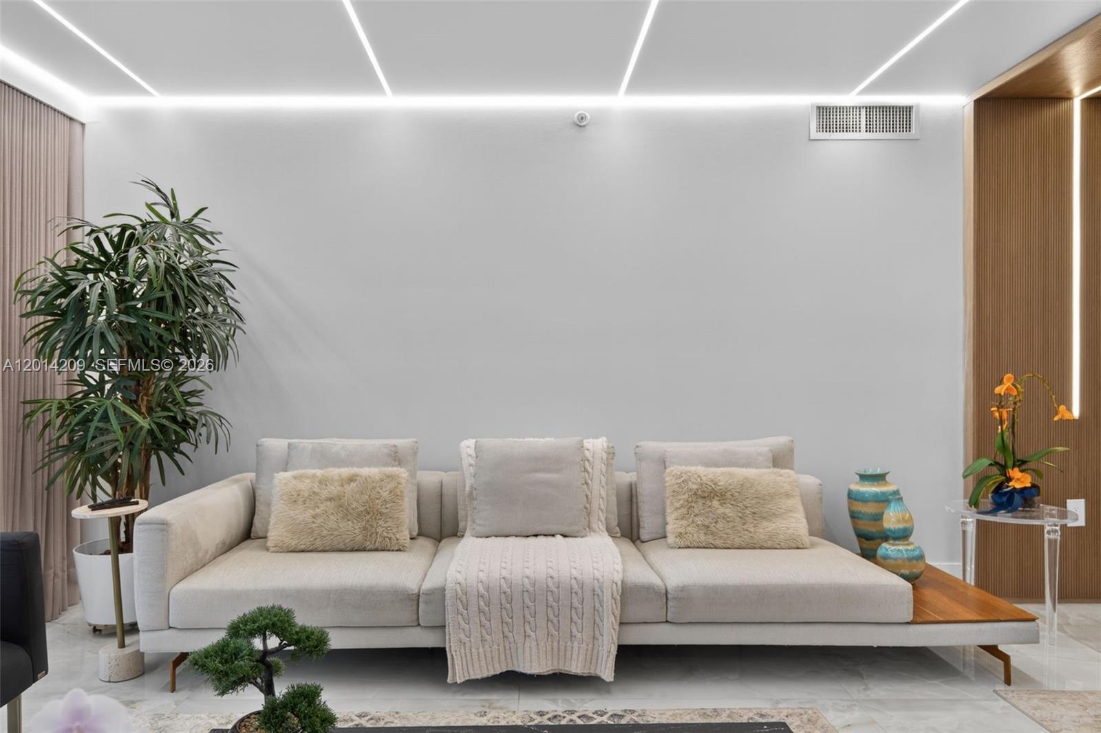 PARQUE TOWERS CONDO - Residential