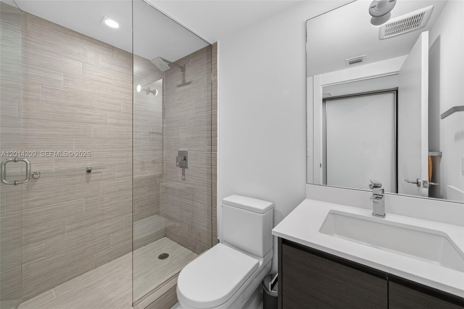 PARQUE TOWERS CONDO - Residential