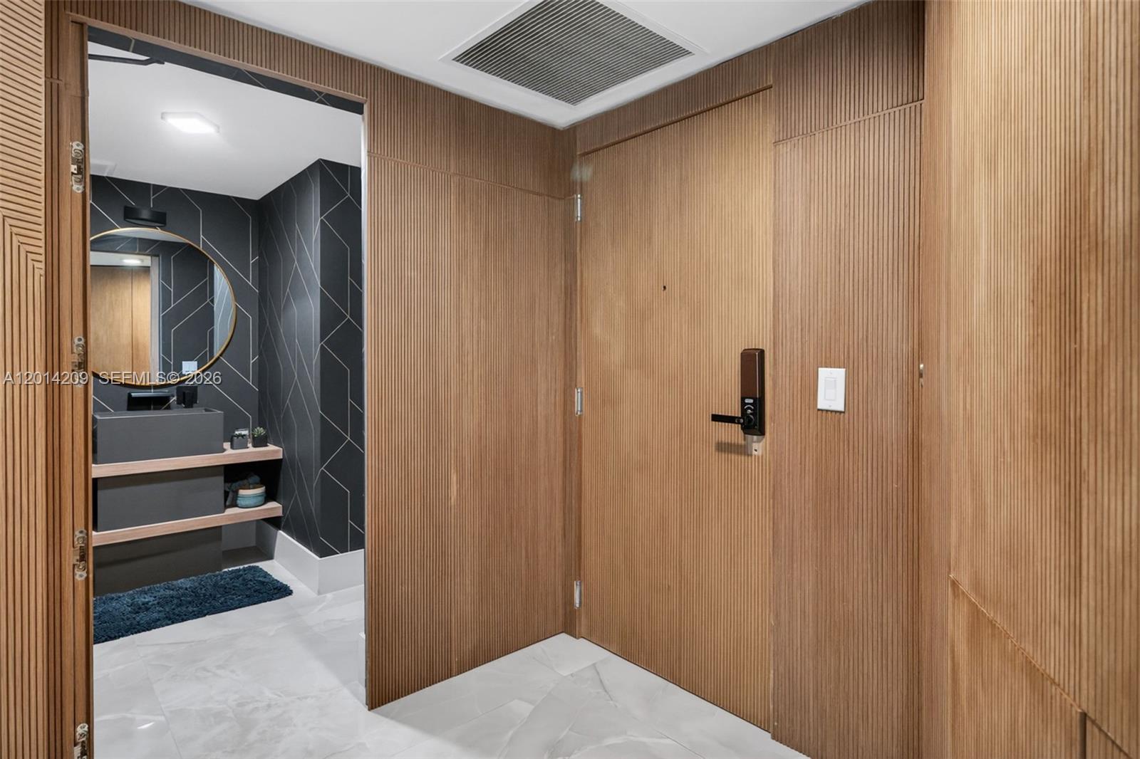 PARQUE TOWERS CONDO - Residential
