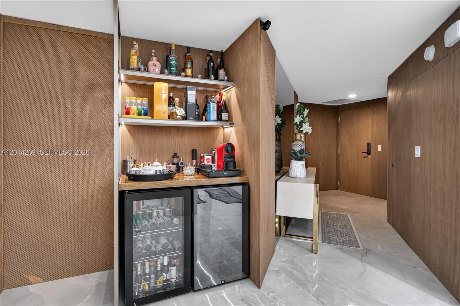 PARQUE TOWERS CONDO - Residential