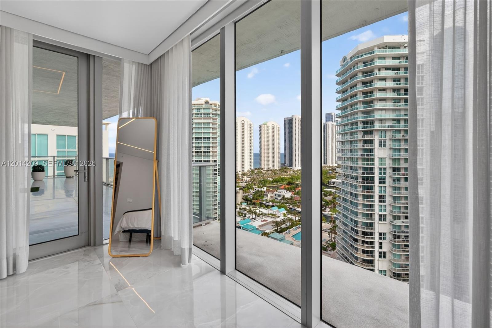 PARQUE TOWERS CONDO - Residential