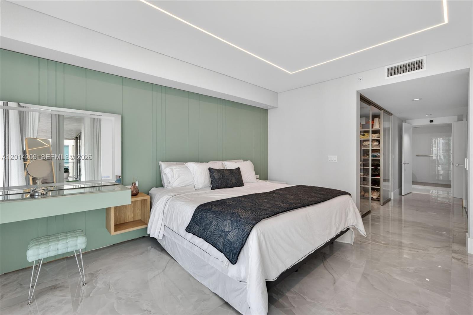 PARQUE TOWERS CONDO - Residential