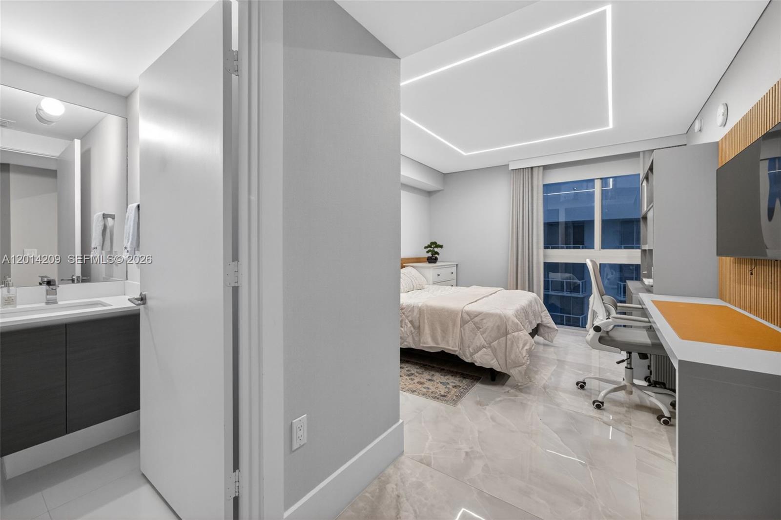 PARQUE TOWERS CONDO - Residential