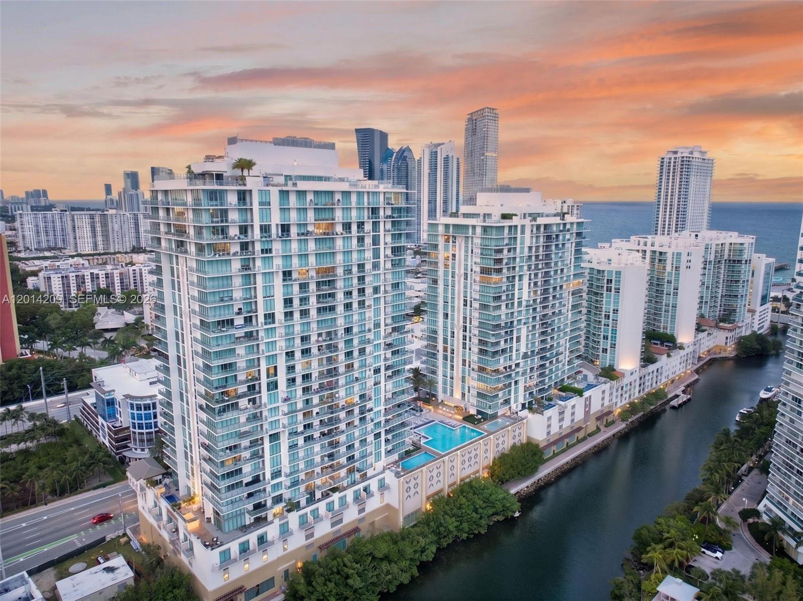 PARQUE TOWERS CONDO - Residential