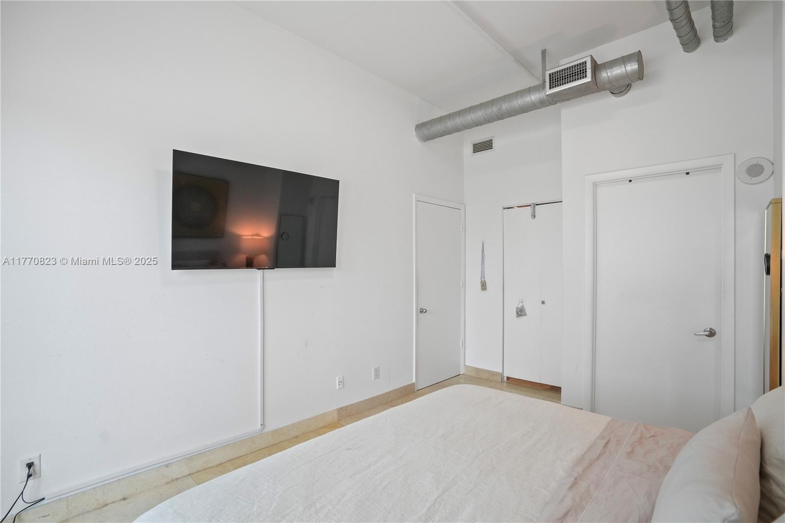 UPTOWN MARINA LOFTS CONDO - Residential