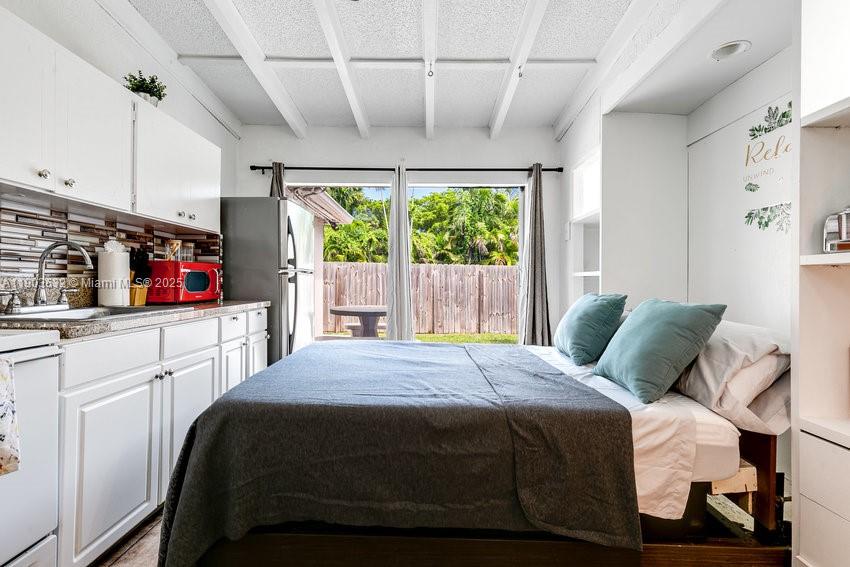 SOUTH SIDE PARK - Residential Lease