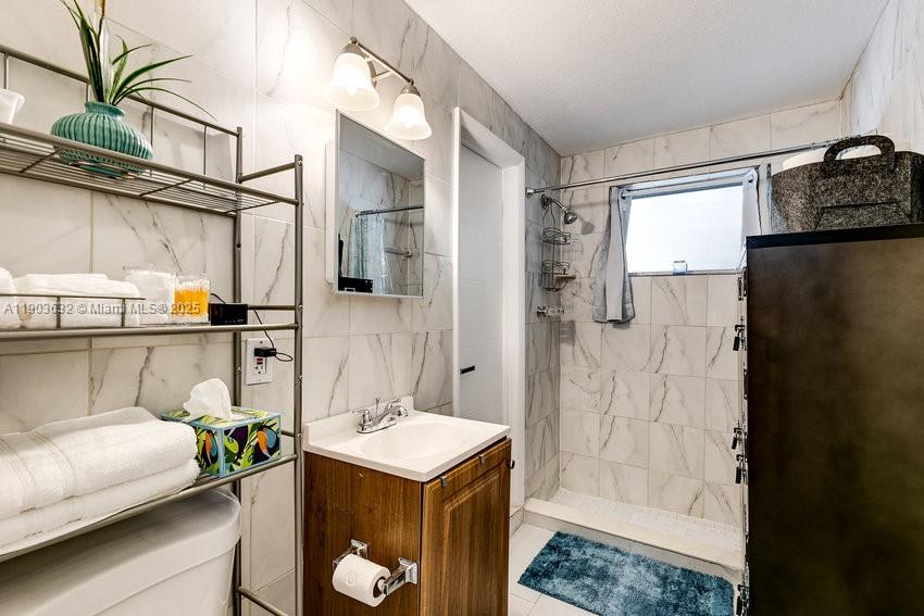 SOUTH SIDE PARK - Residential Lease