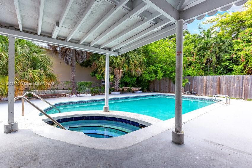 SOUTH SIDE PARK - Residential Lease