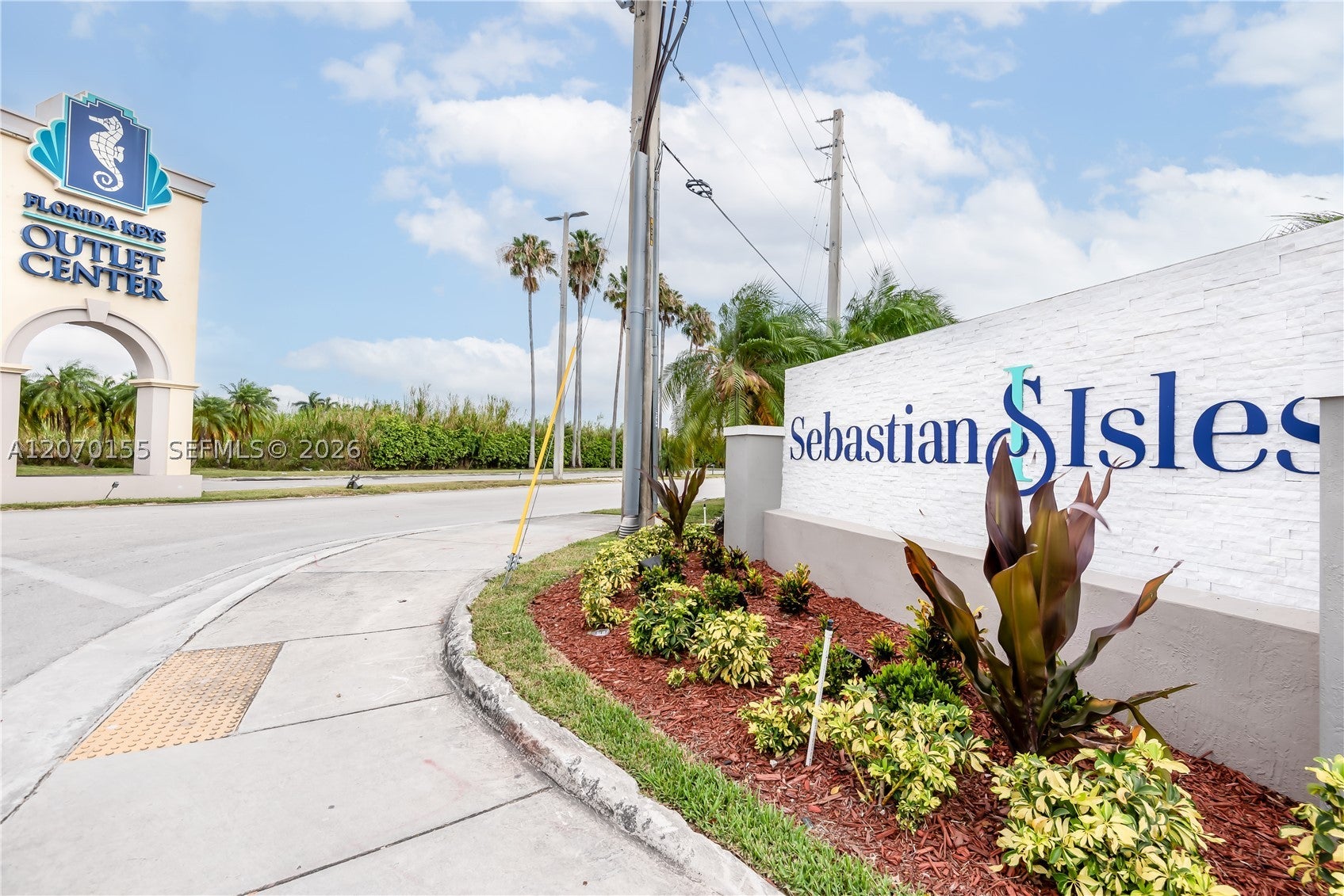302 NE 1st Dr 302, Florida City, FL, 33034/$315,000 2 302 NE 1st Dr 302