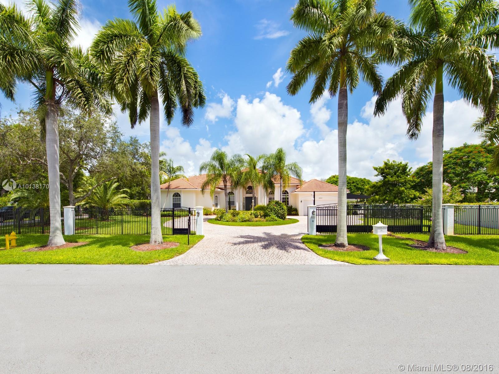 Pinewood Homes - Residential