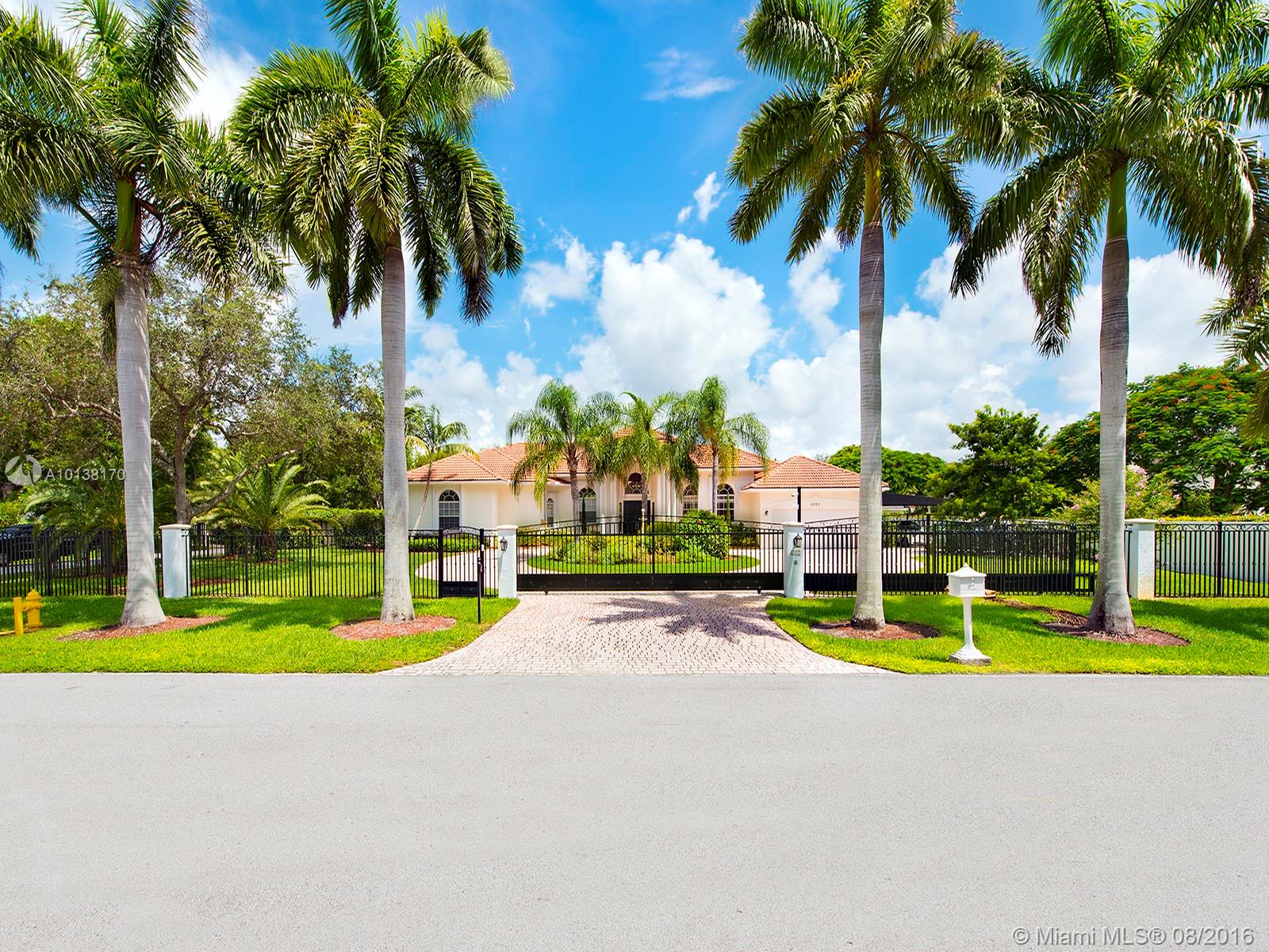 Pinewood Homes - Residential