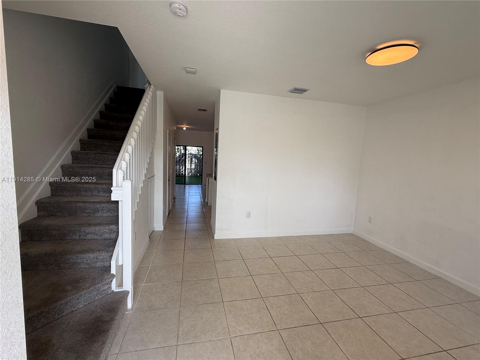 VIA VENTURA NEIGHBORHOOD - Residential Lease