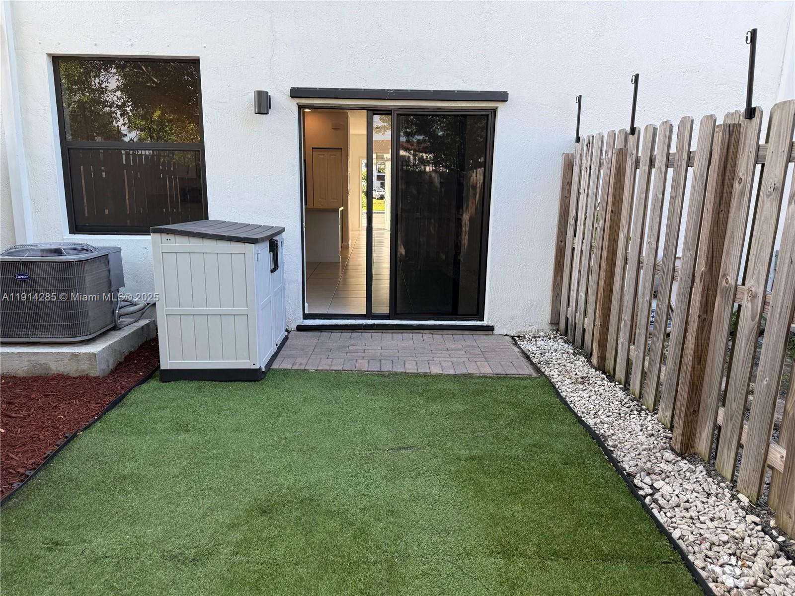 VIA VENTURA NEIGHBORHOOD - Residential Lease