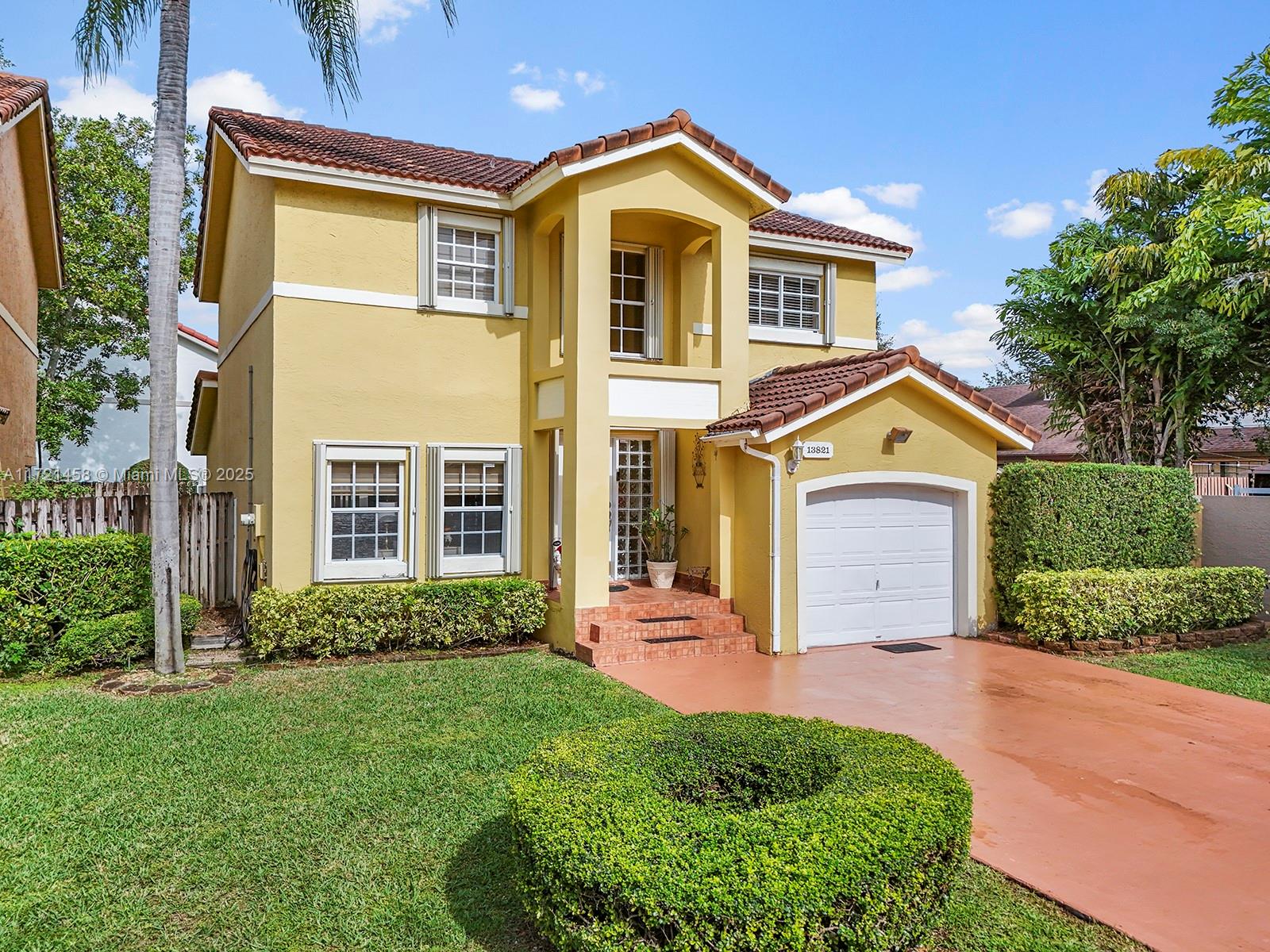 CHARLESTOWNE - Residential