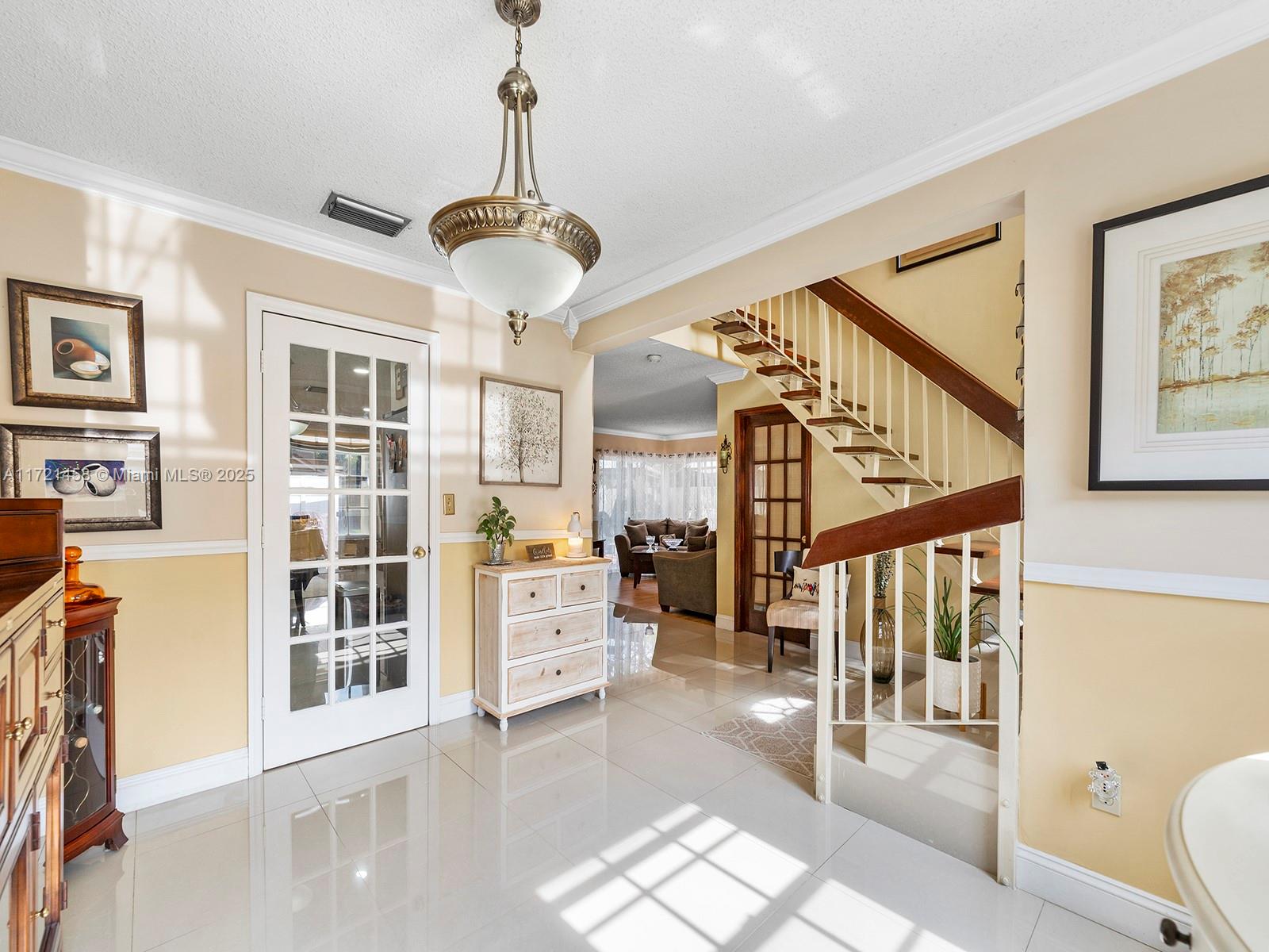 CHARLESTOWNE - Residential