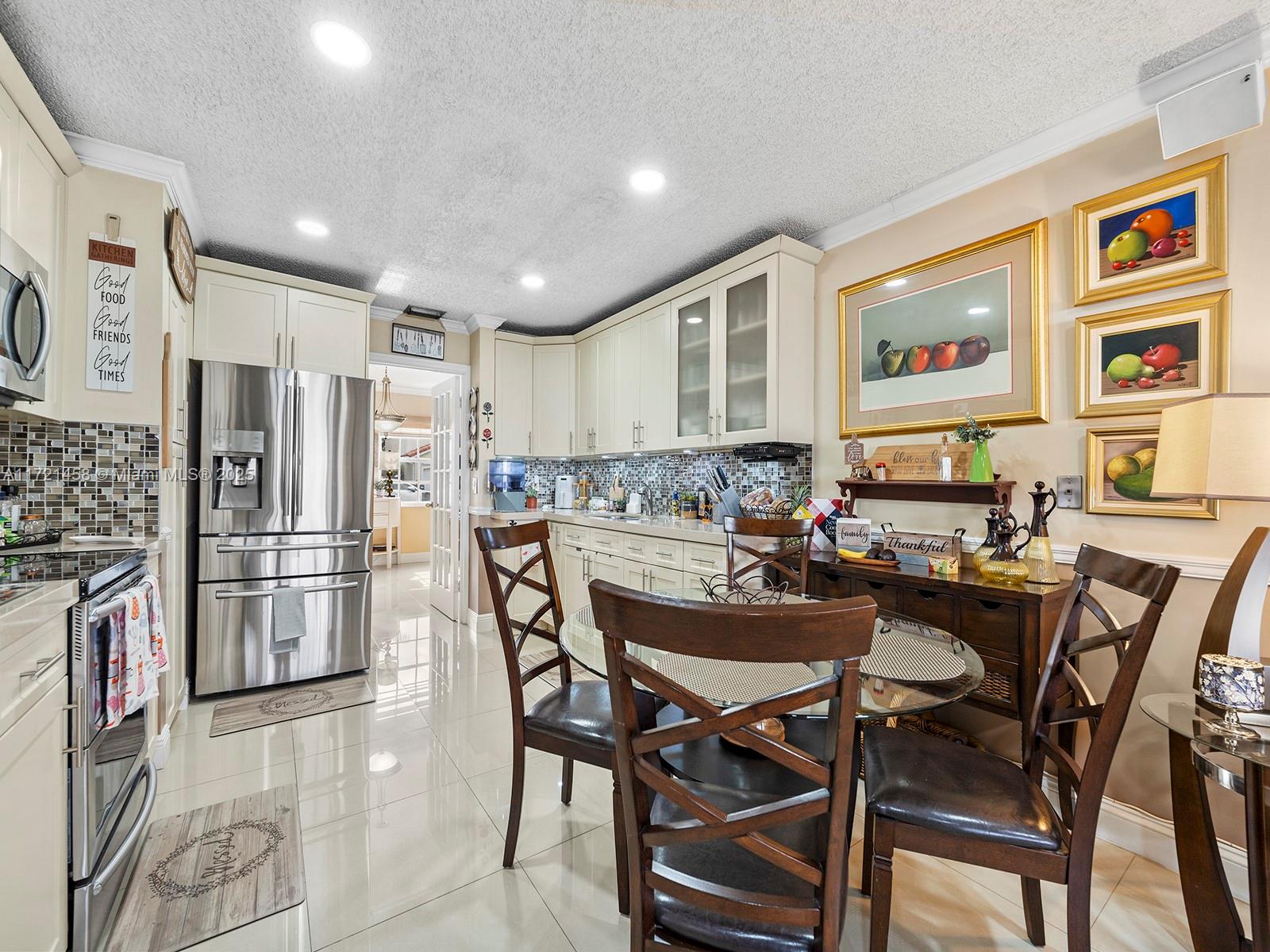 CHARLESTOWNE - Residential