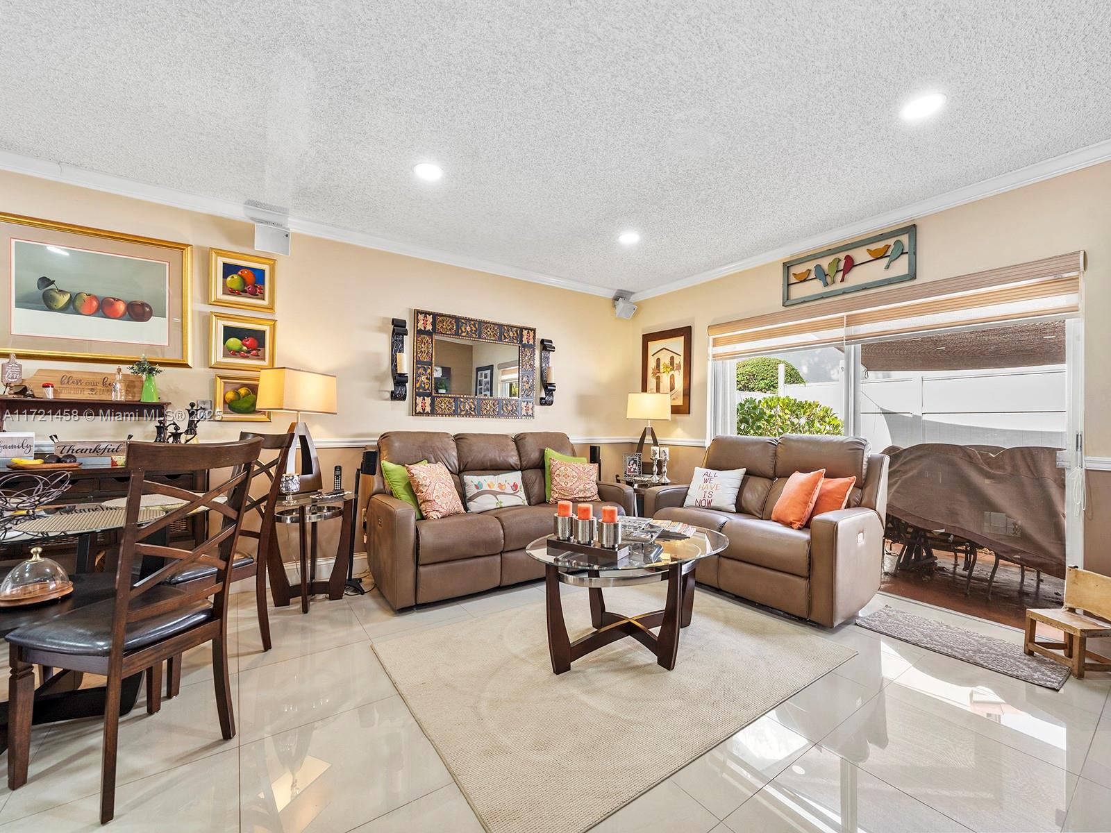 CHARLESTOWNE - Residential
