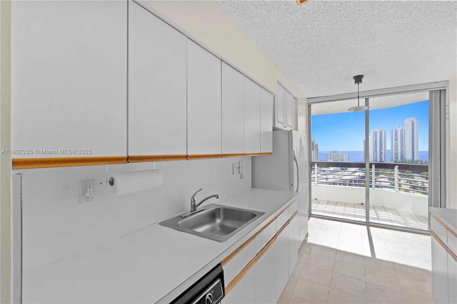 MYSTIC POINTE CONDO NO TW - Residential