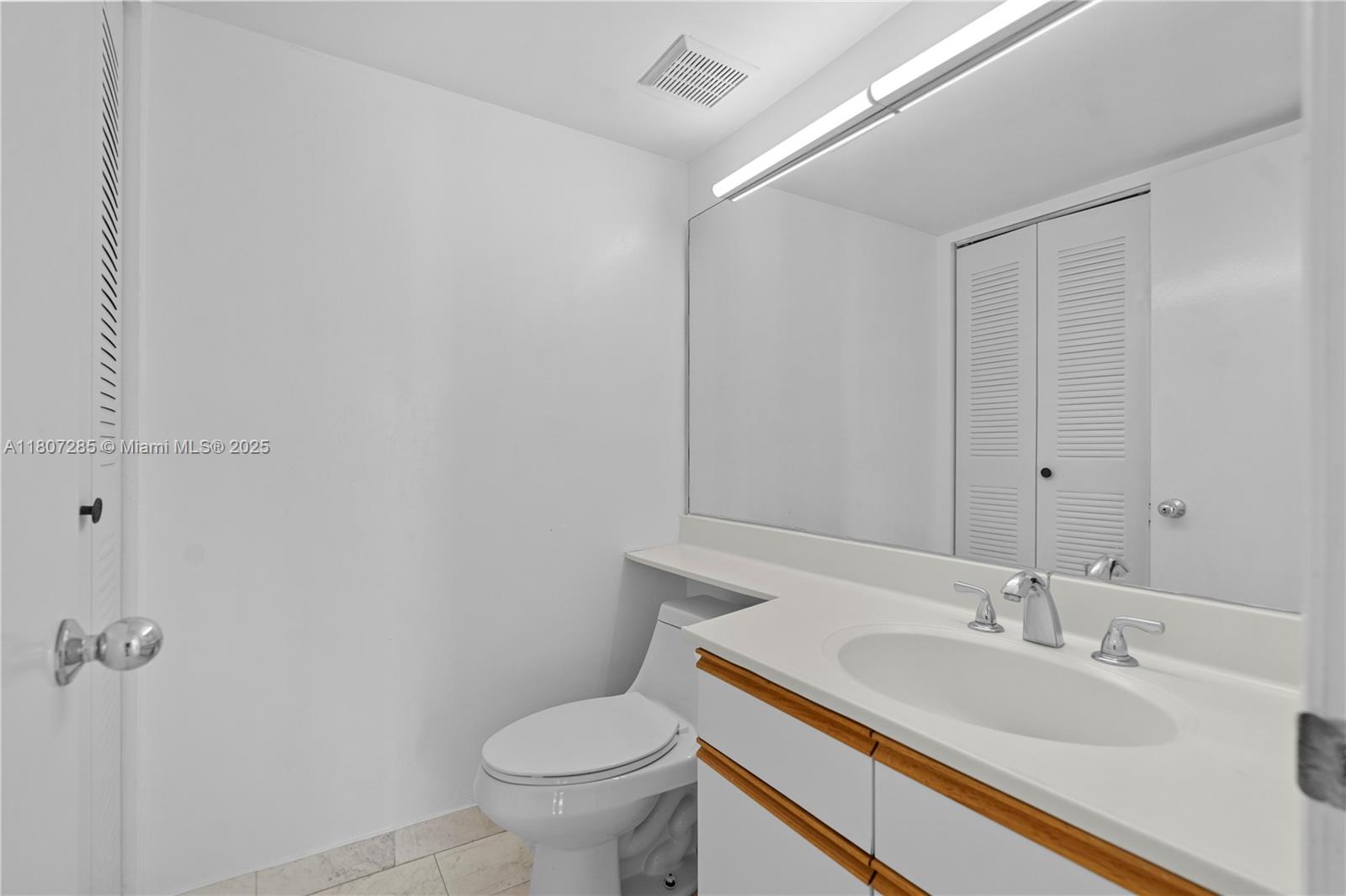 MYSTIC POINTE CONDO NO TW - Residential