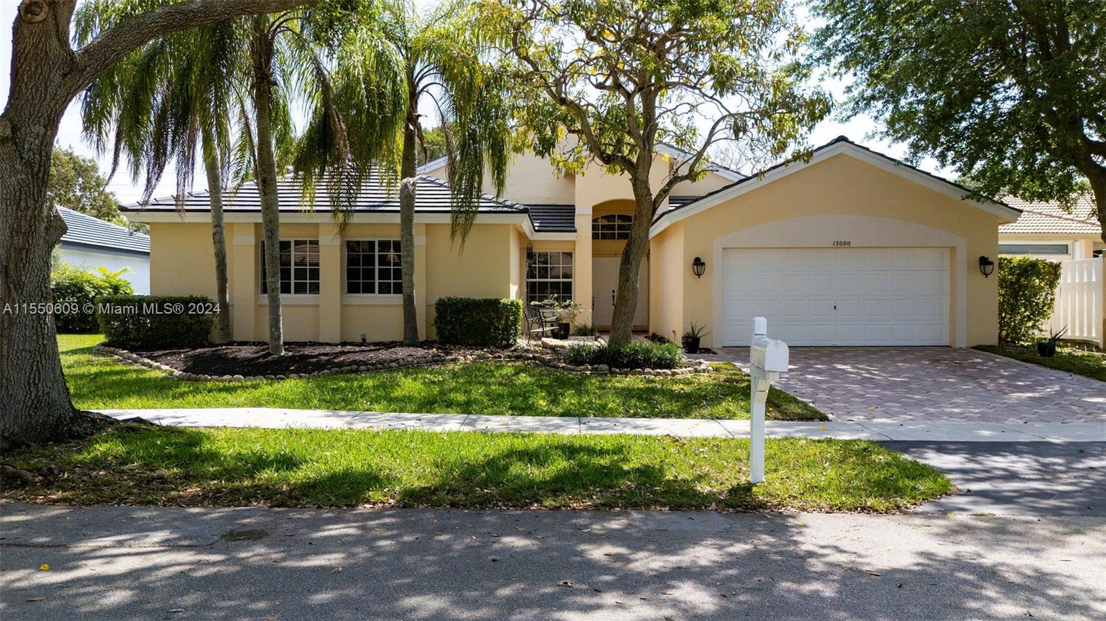 13080 Nw 8th Ct Ct, Sunrise, Miami-Dade County, Florida - 4 Bedrooms  
3 Bathrooms - 