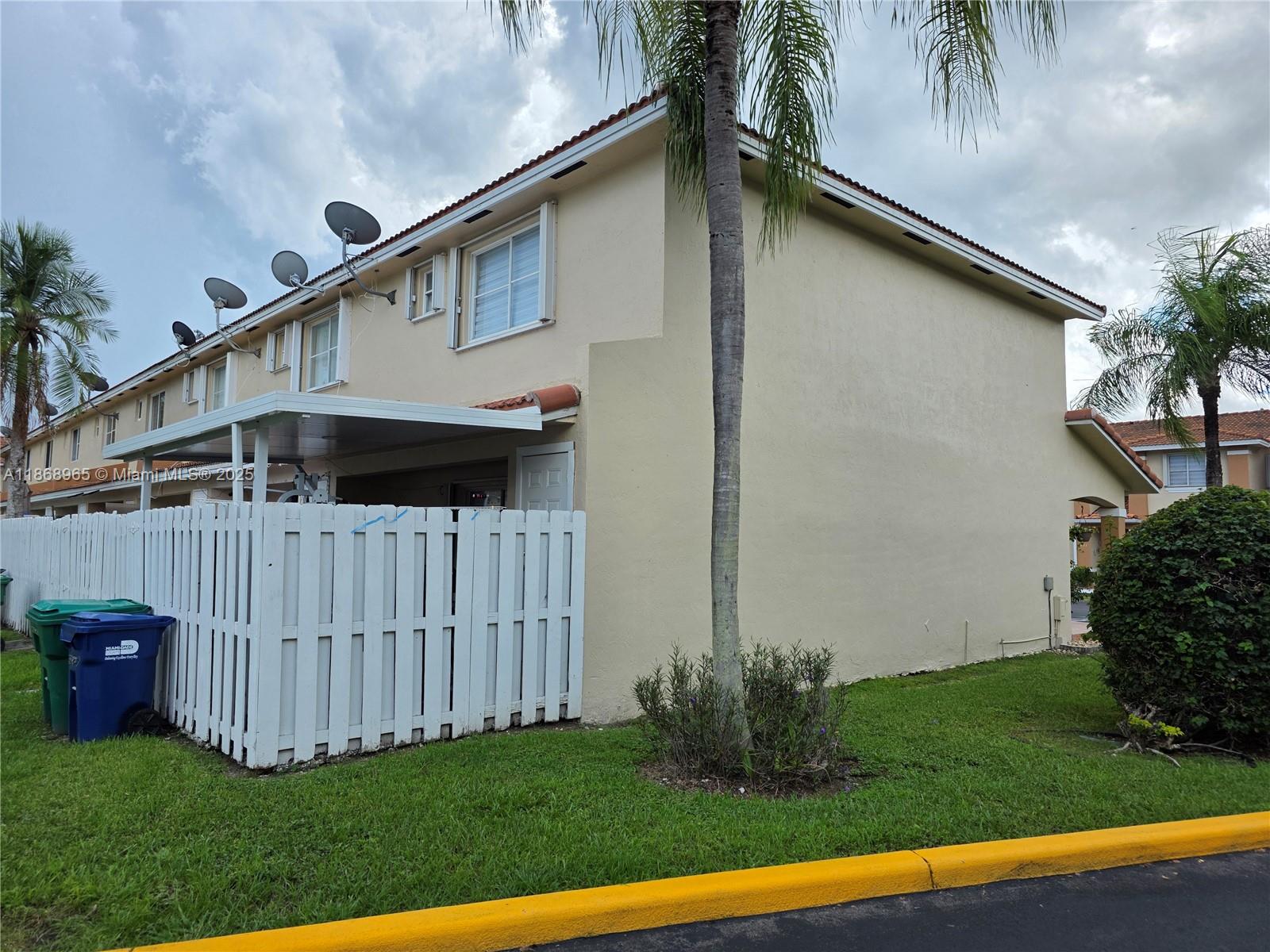 KENDALE LAKES NORTH SEC 9 - Residential