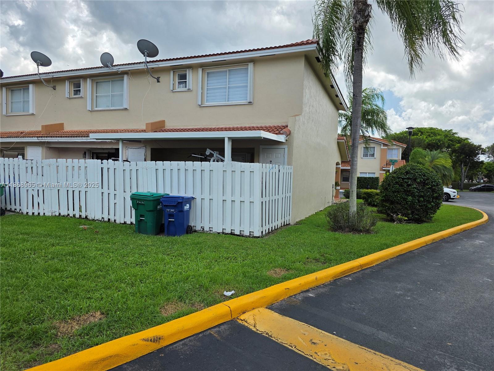 KENDALE LAKES NORTH SEC 9 - Residential