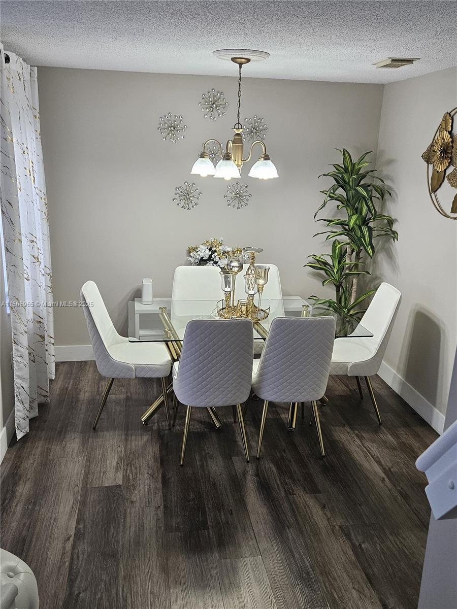 KENDALE LAKES NORTH SEC 9 - Residential