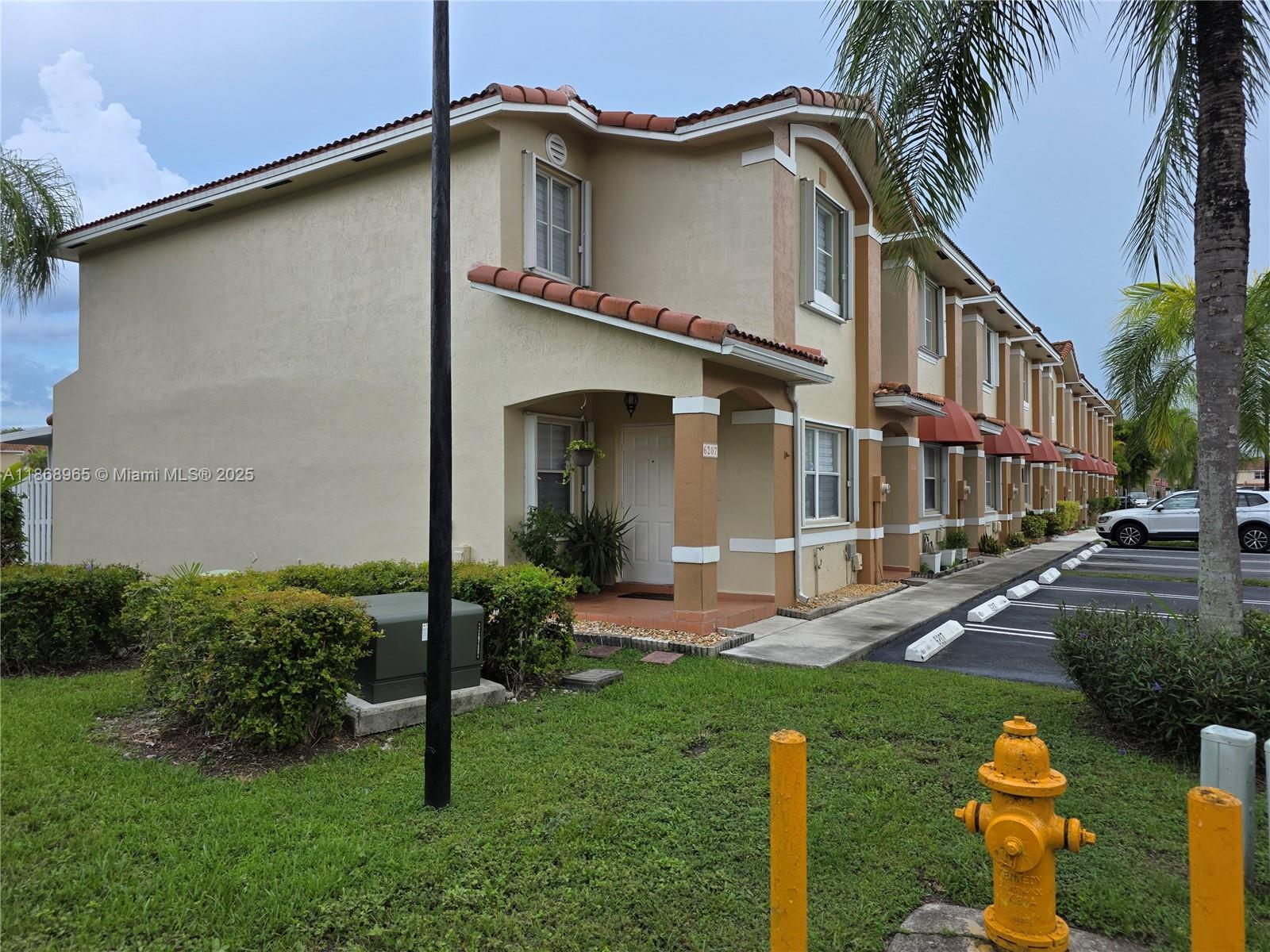 KENDALE LAKES NORTH SEC 9 - Residential