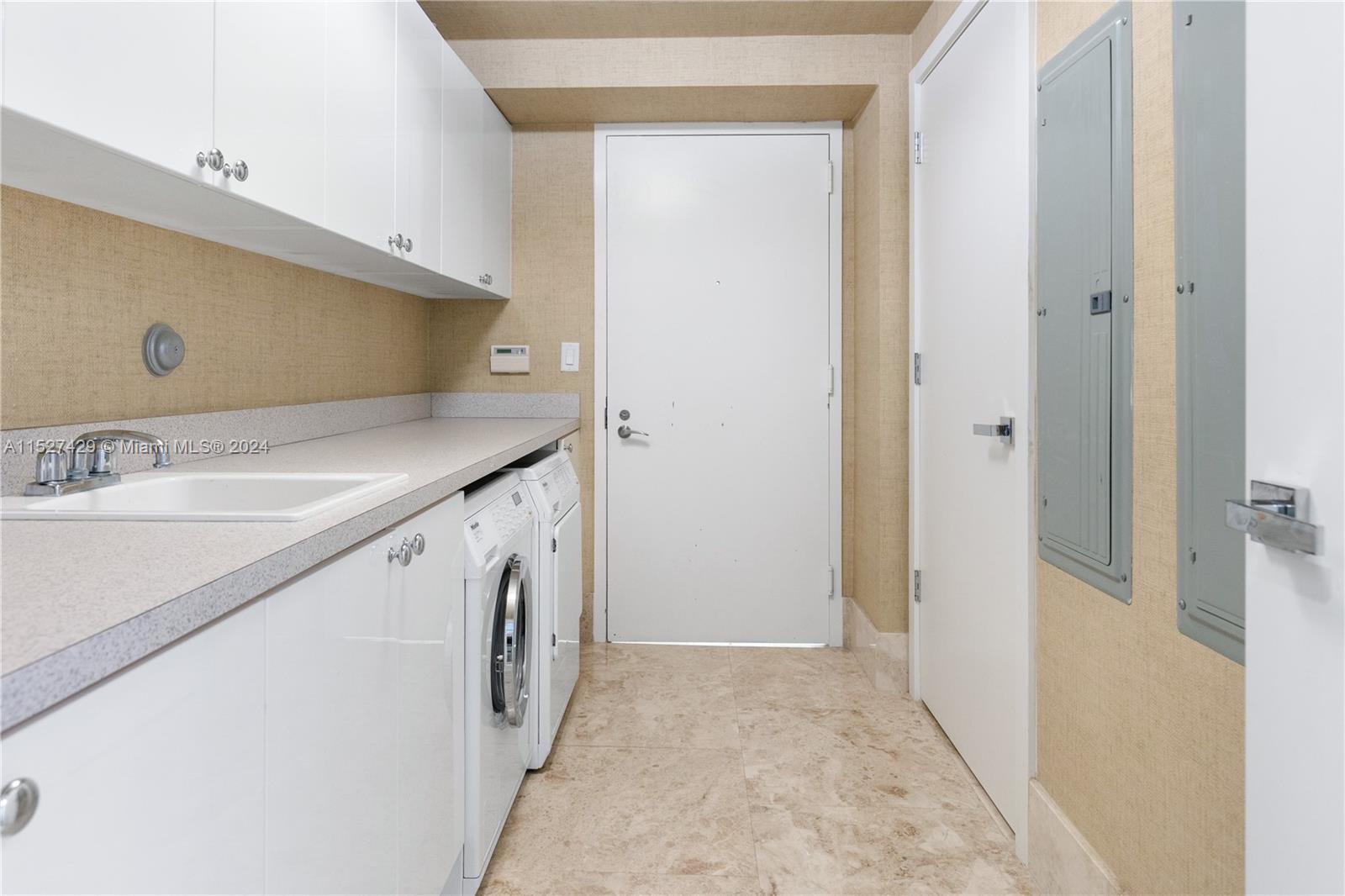 ACQUALINA OCEAN RESIDENCE - Residential