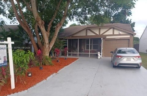 Photo of 22882 Markham Way, Boca Raton, FL 33428 (MLS # A11926332)