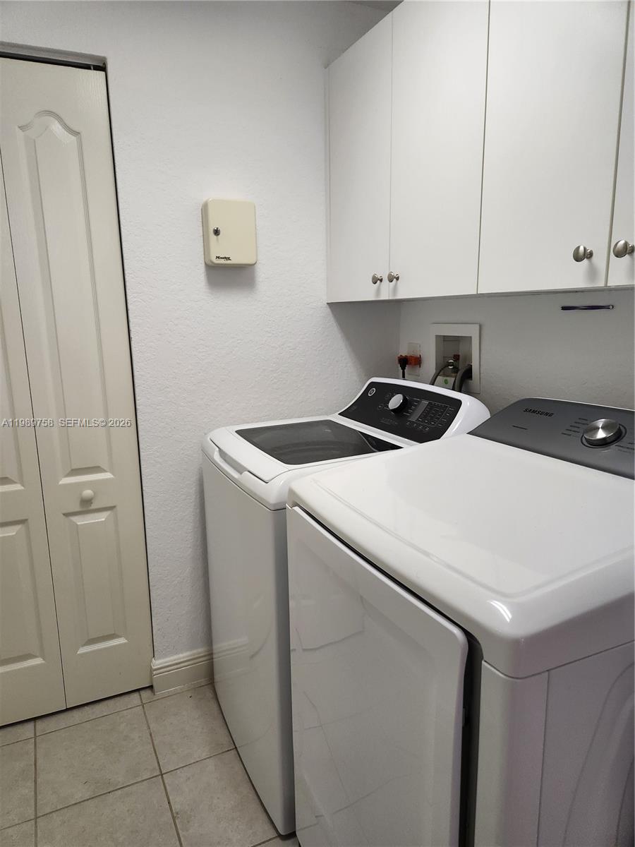 CAPTIVA CONDO E - Residential