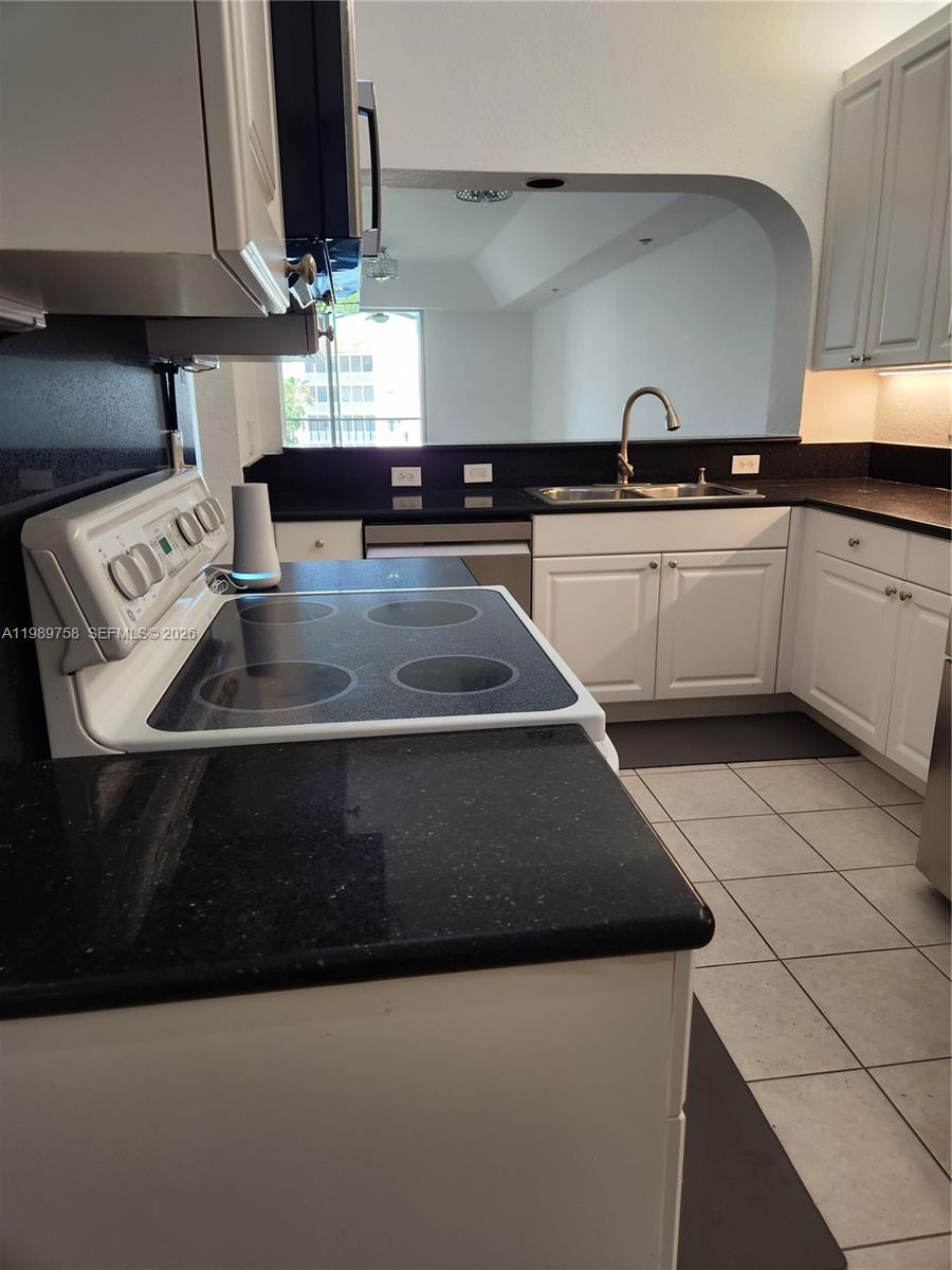 CAPTIVA CONDO E - Residential