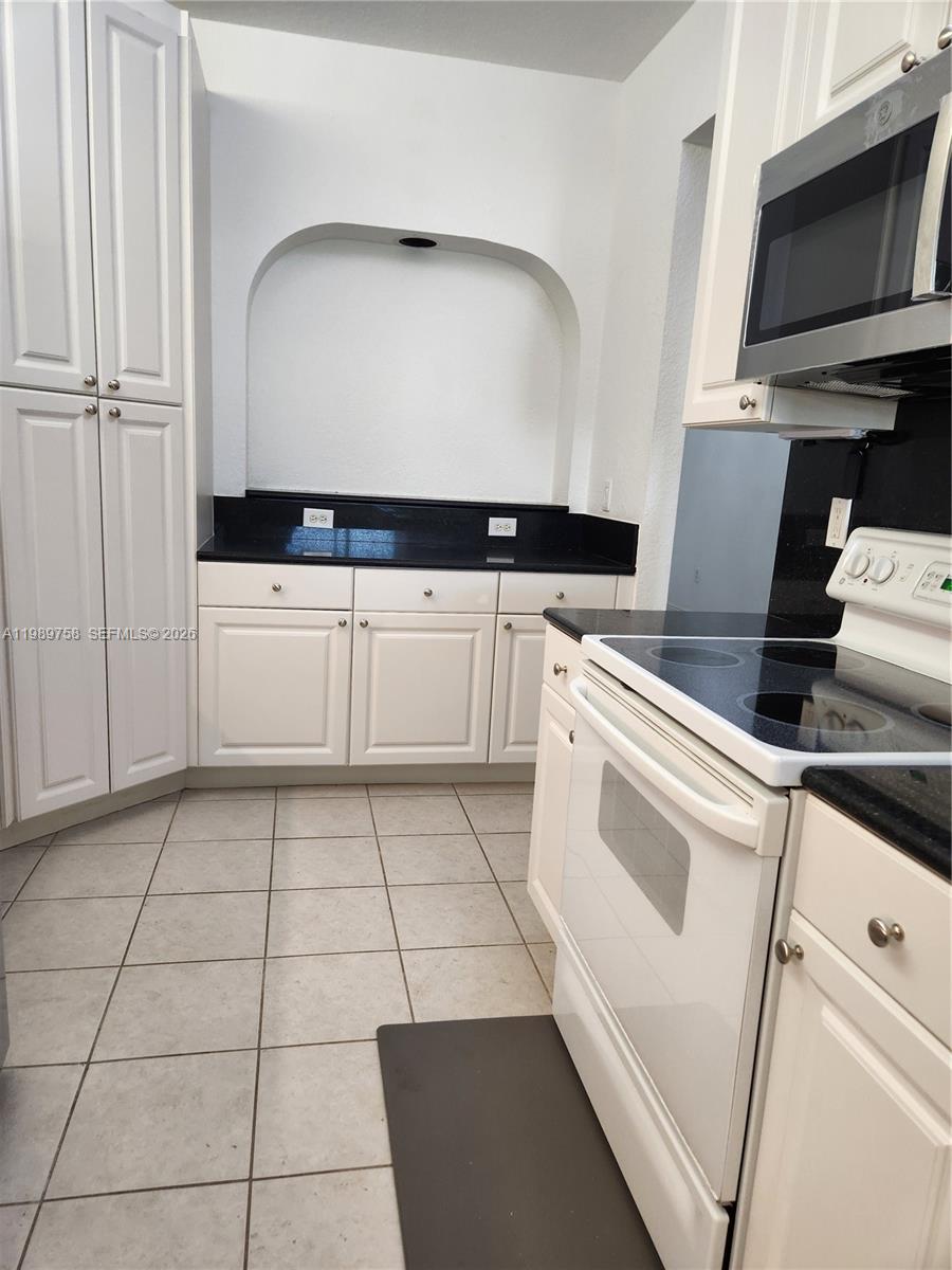 CAPTIVA CONDO E - Residential