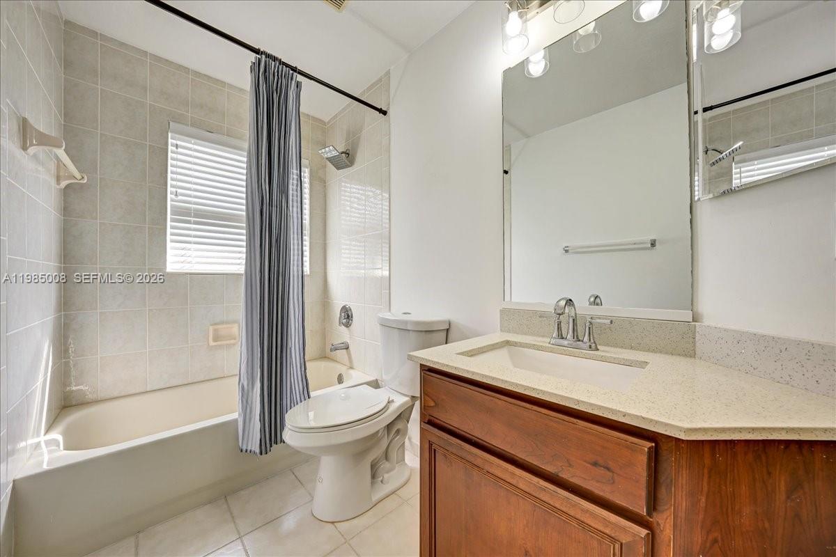 ISLES AT WELLINGTON 1 - Residential