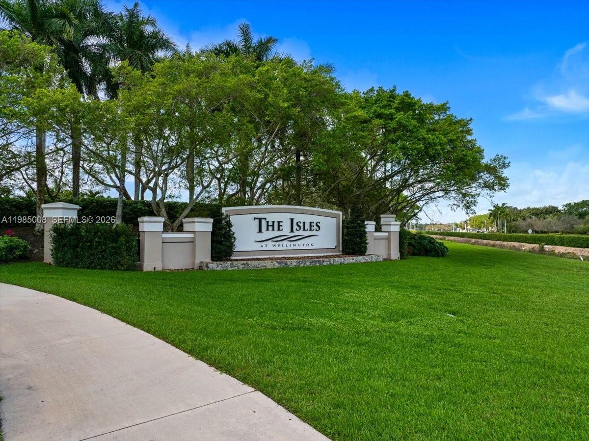 ISLES AT WELLINGTON 1 - Residential