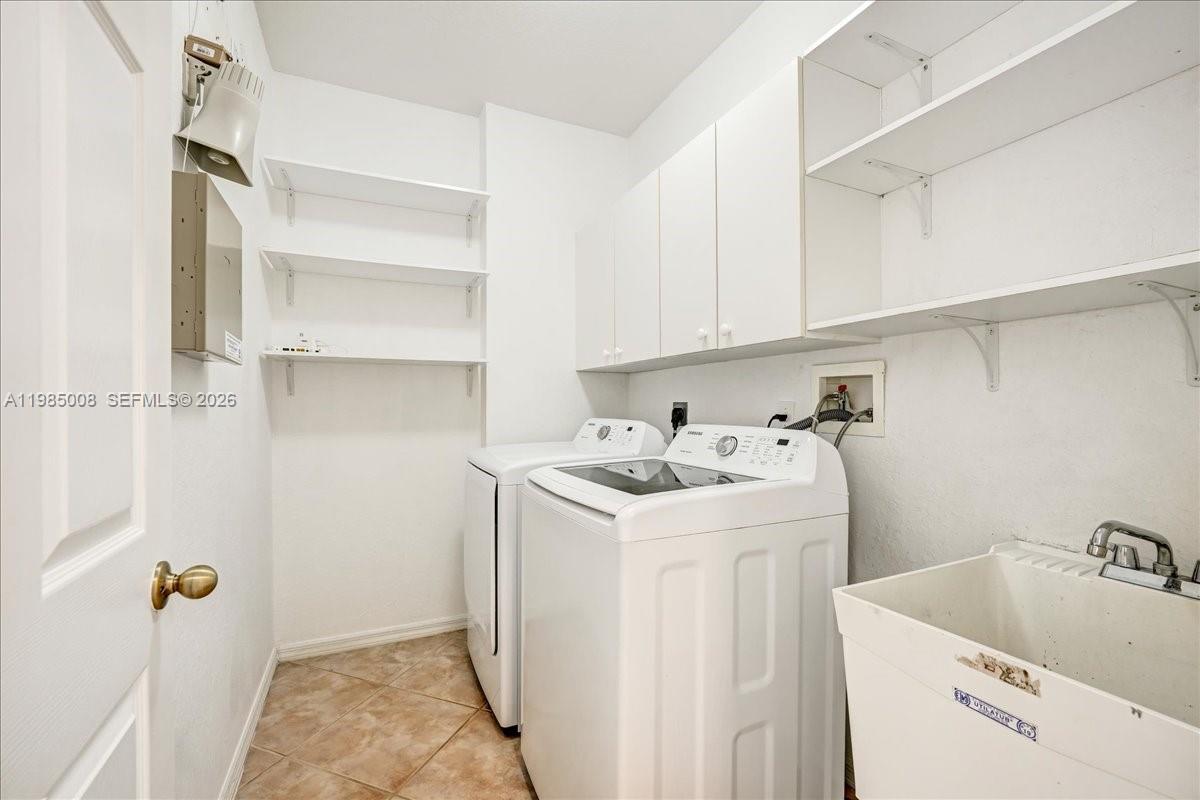 ISLES AT WELLINGTON 1 - Residential