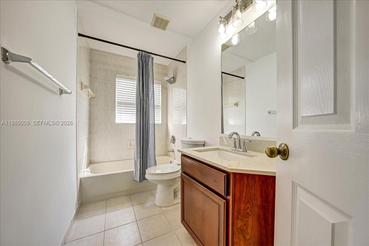 ISLES AT WELLINGTON 1 - Residential