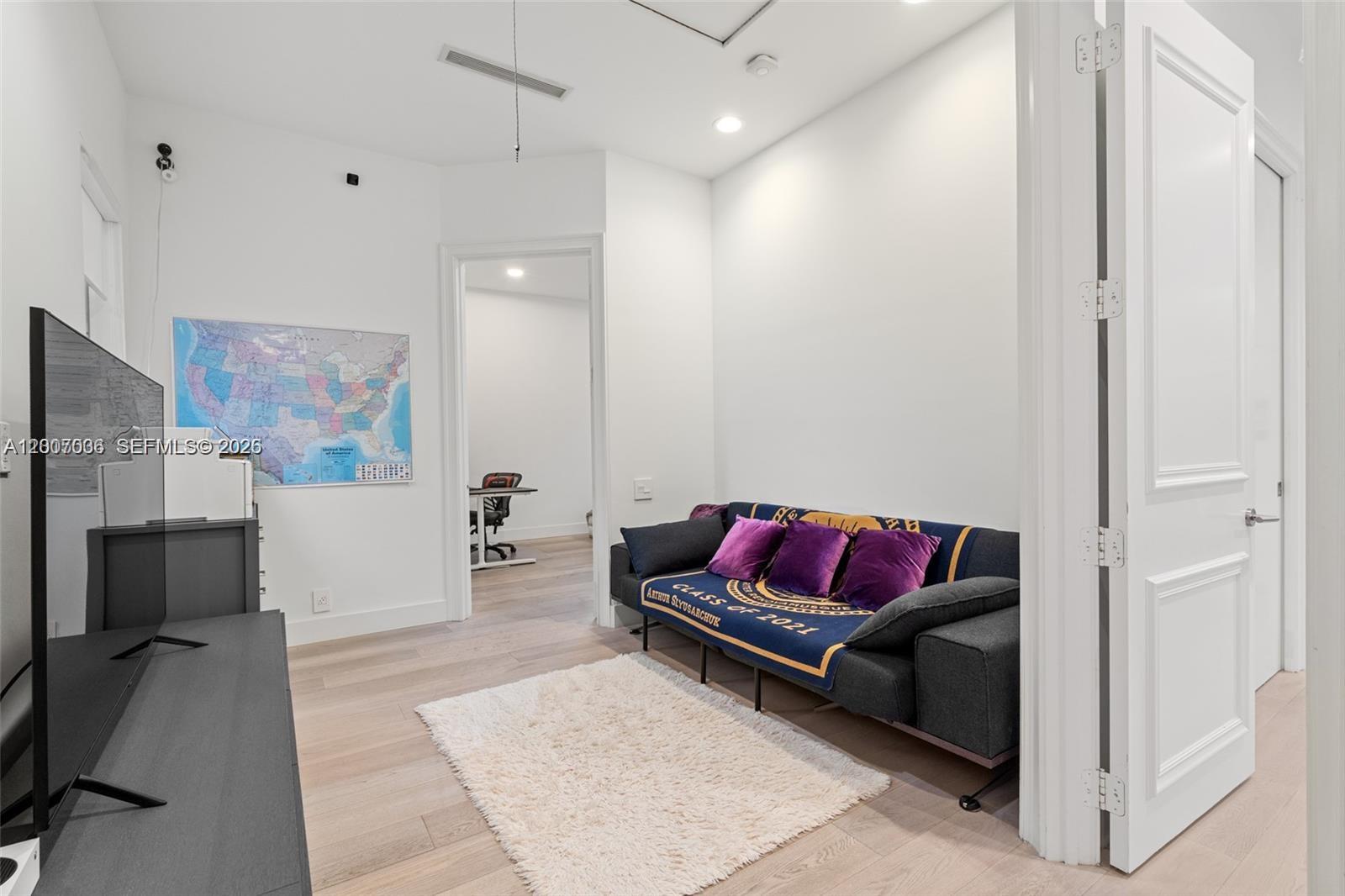 THREE ISLANDS 3RD SECTION - Residential