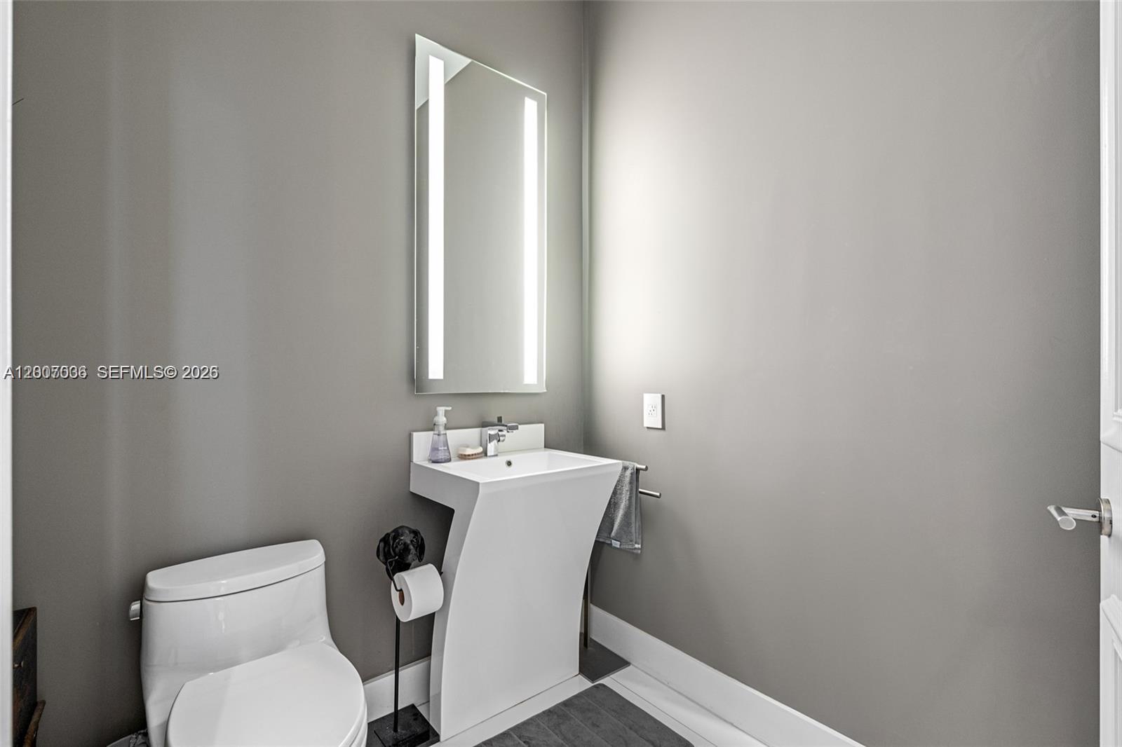 THREE ISLANDS 3RD SECTION - Residential