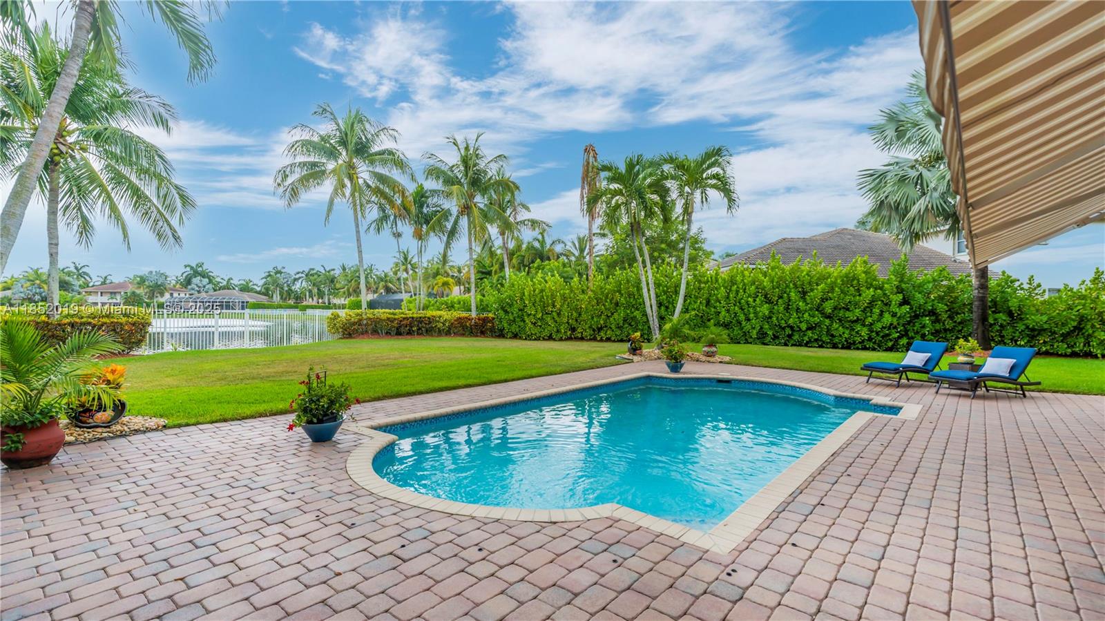 1020 Nautica Dr