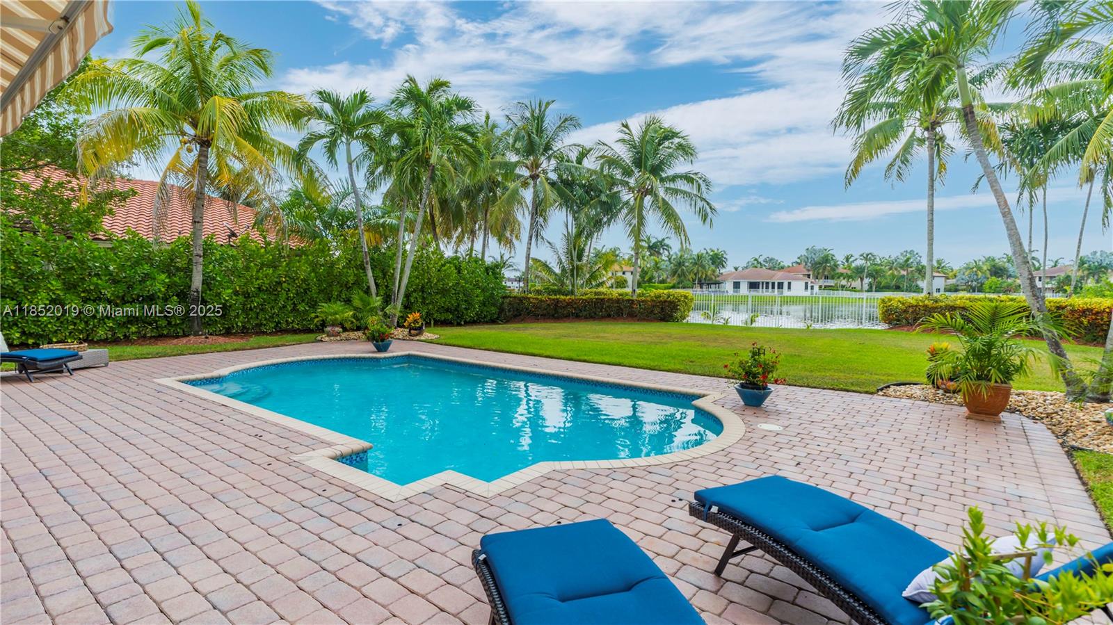 1020 Nautica Dr