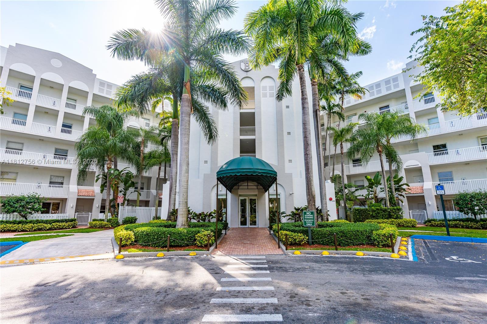 Rental Property at 10750 Nw 66th St 408, Doral, Miami-Dade County, Florida - Bedrooms: 3 
Bathrooms: 3  - $4,800 MO.