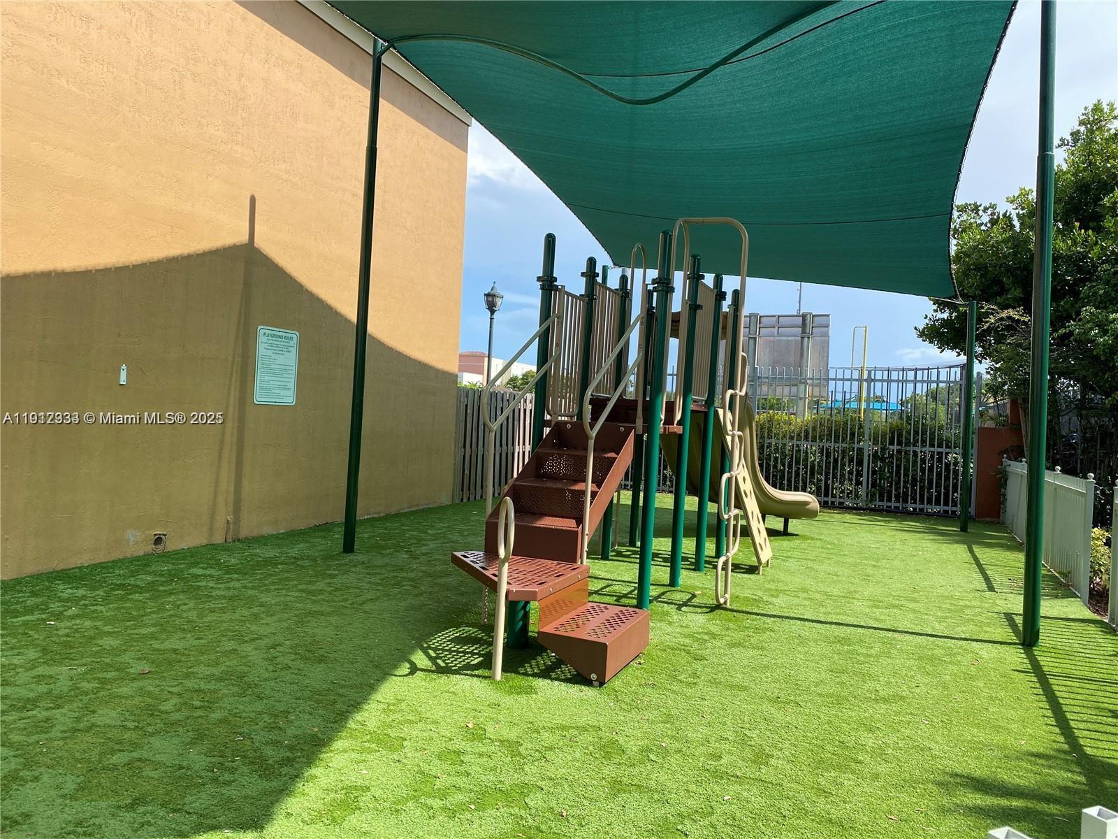 THE GATES AT DORAL ISLES - Residential